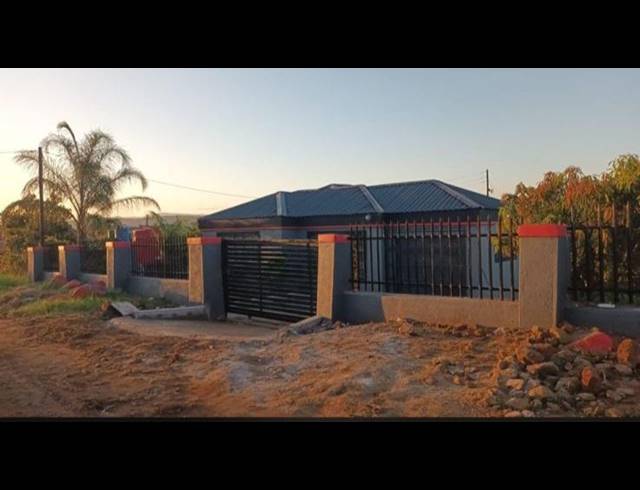 2 BEDROOM HOUSE FOR SALE IN MAKHUVHA